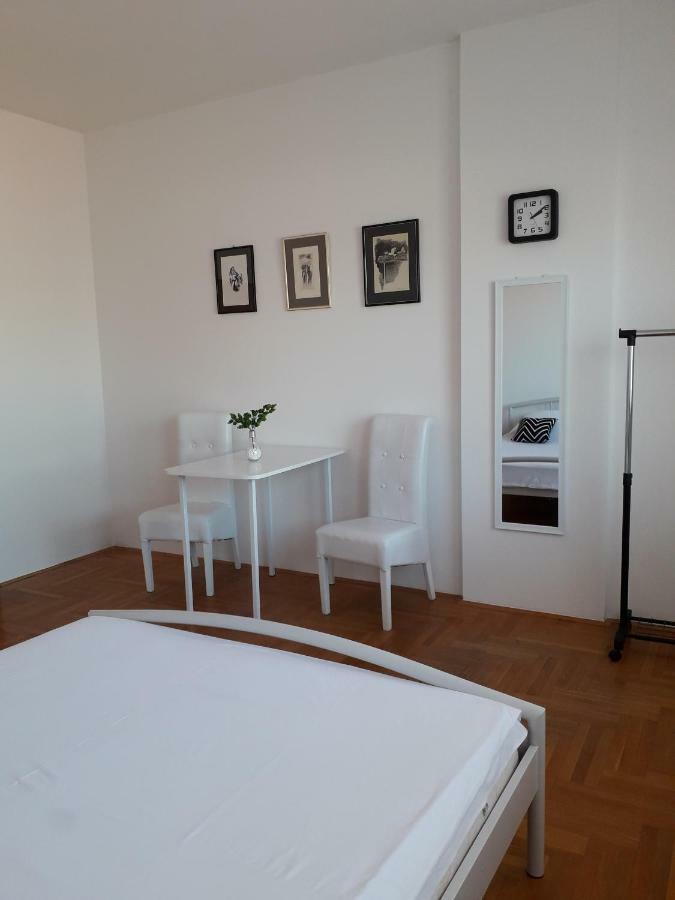 Apartman Dunja Ns 2 Novi Sad Eksteriør billede