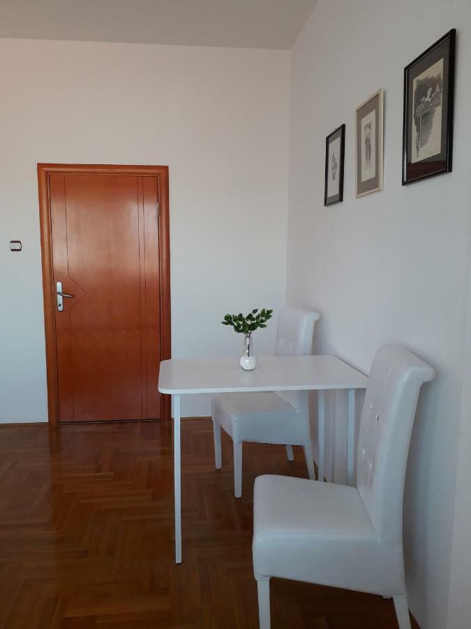 Apartman Dunja Ns 2 Novi Sad Eksteriør billede