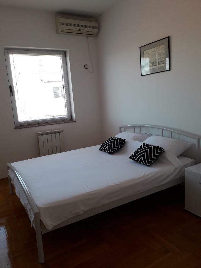 Apartman Dunja Ns 2 Novi Sad Eksteriør billede